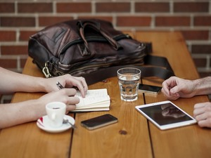The Pros and Cons of a Mobile Workforce