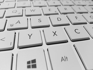 Keep Your Keyboard Clean For a Healthier Workplace